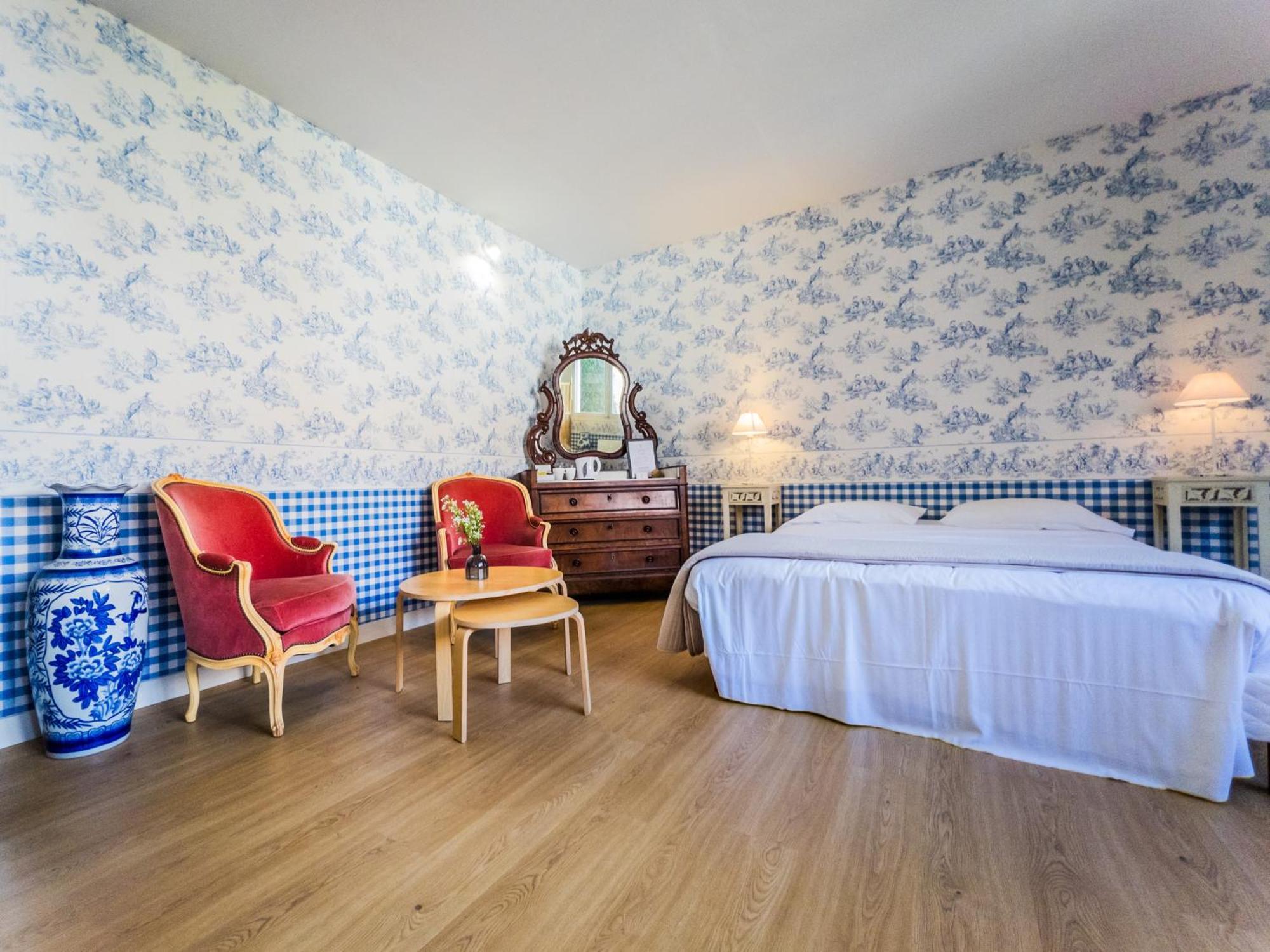 Hotel Joly Armentieres Exterior photo